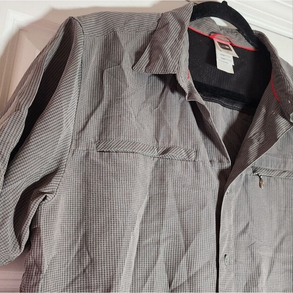 The North Face Men's Lightweight Gray Checkered Button Up Short Sleeve Top L - Picture 3 of 6